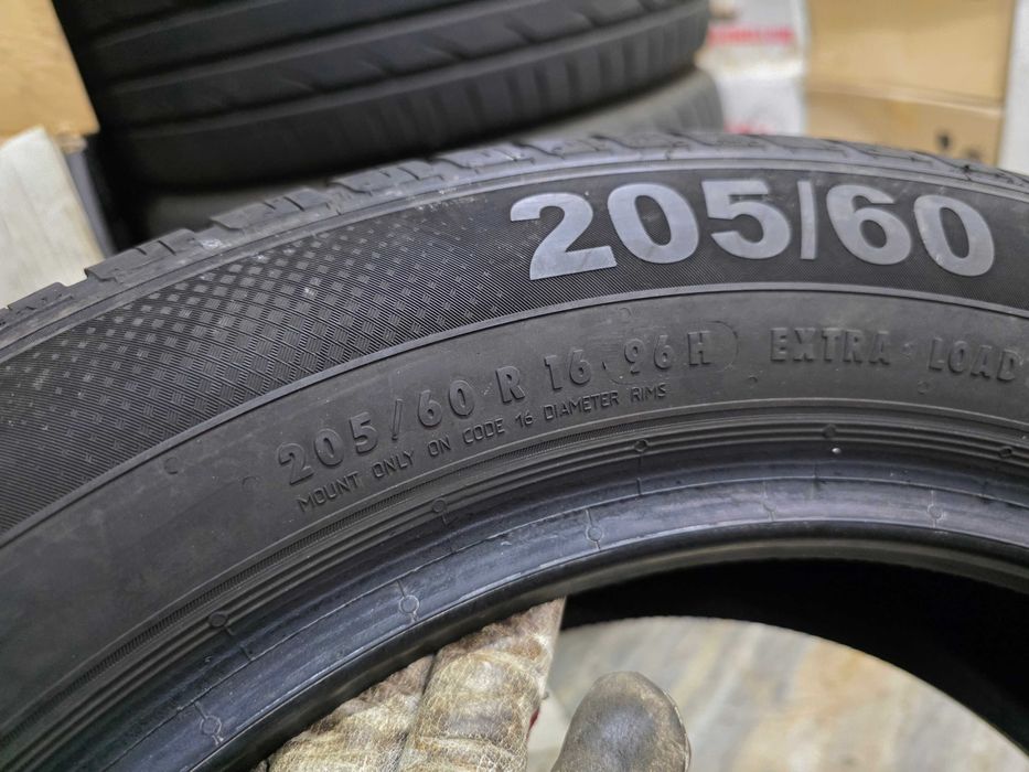 2бр Летни гуми 205 60 16 - Semperit - DOT 2023