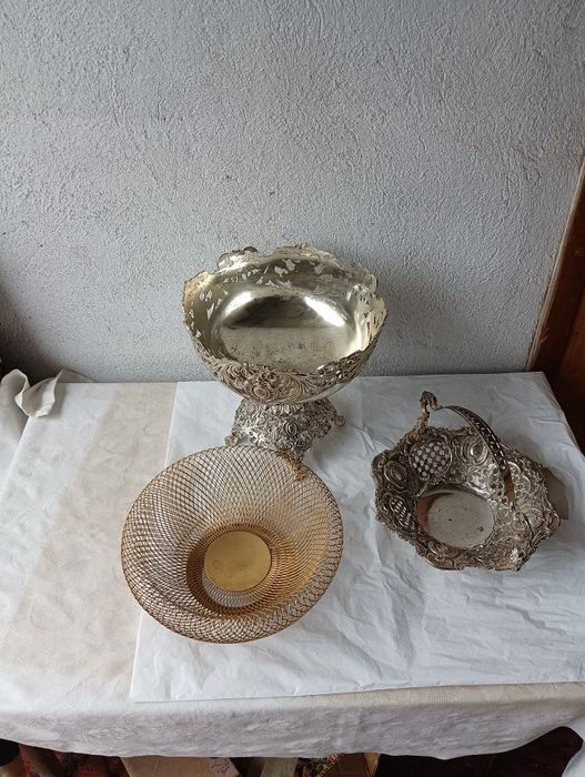 Продам вазочки .