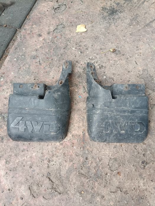 Брызговики на делику