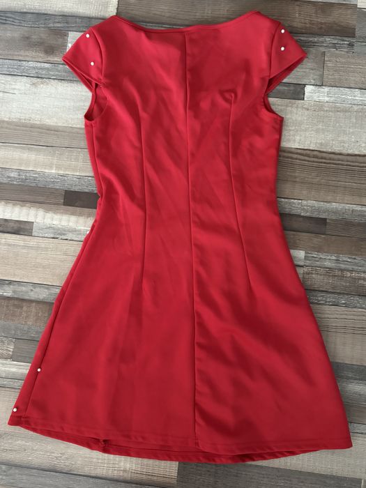 Rochie eleganta cu perle