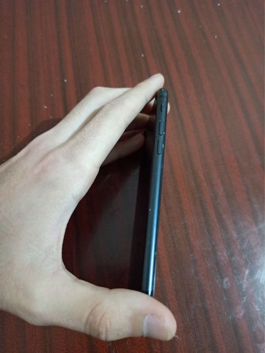 Iphone 7 sotiladi srochna