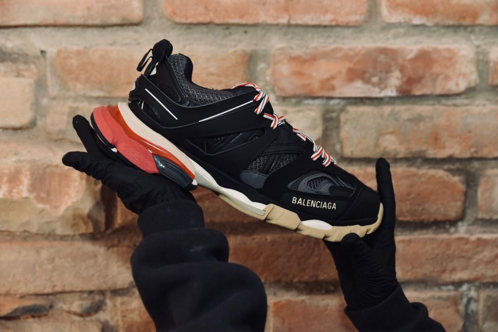 Balenciaga track