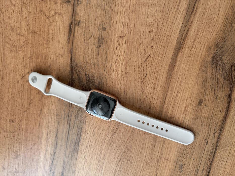 Смарт часы Apple watch SE 44mm