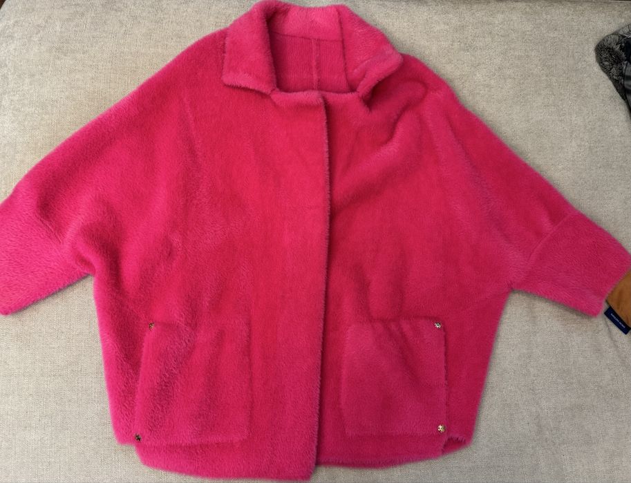 Дамско палто в ярко розов цвят