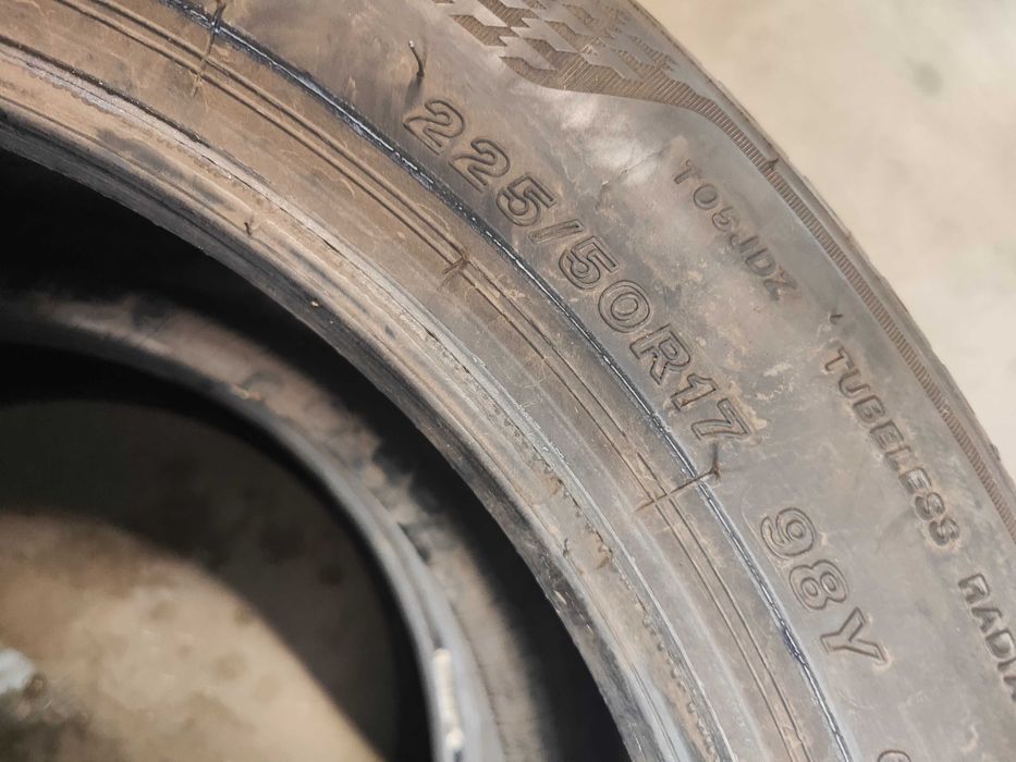 2бр.летни гуми 225/50/17 Bridgestone