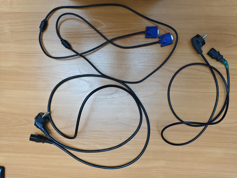 Срочно продаю комплект ПК (кейс+монитор+клавиатура+мышка)