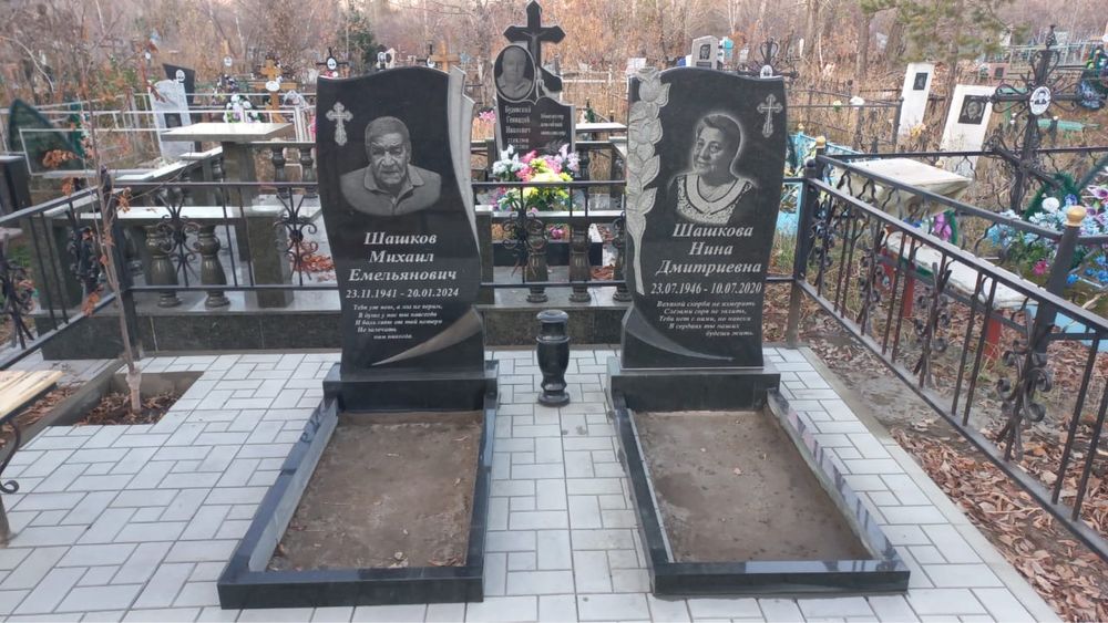 Памятники не дорого в Астане