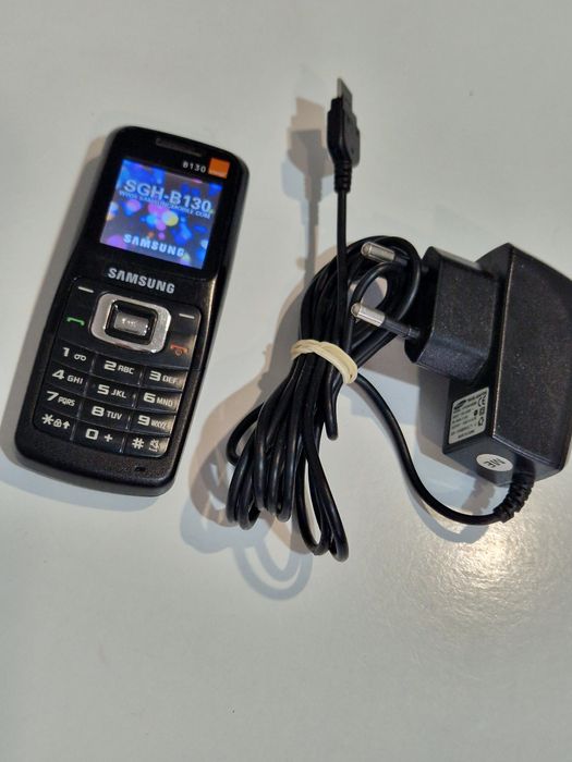 Telefon cu butoane cu tastatura iluminata