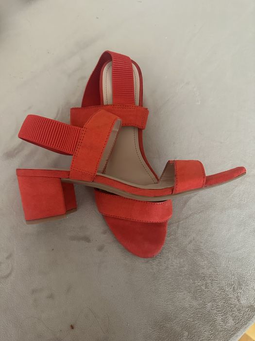 Чисто нови дамски сандали HM