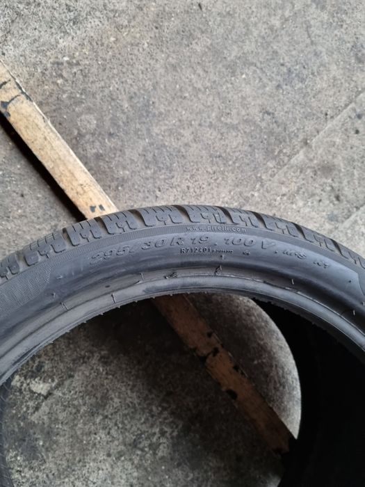 2 anvelope iarna ca si noi PIRELLI 295/30/20 dot 2019 pret per bucata
