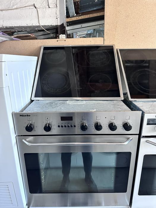 Печка +гаранция. MIELE. Конвекция. Керамичен плот. Доставка за София