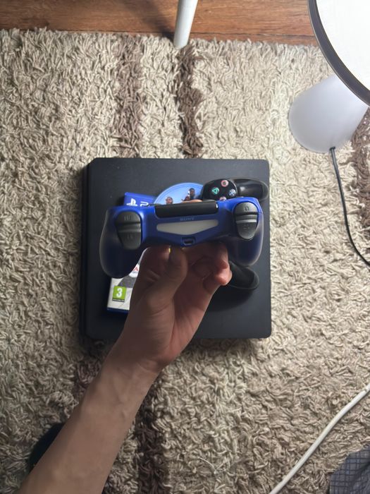 PlayStation4 с 2 джостиком