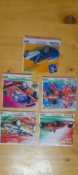 Продавам /Заменям картинки от дъвки