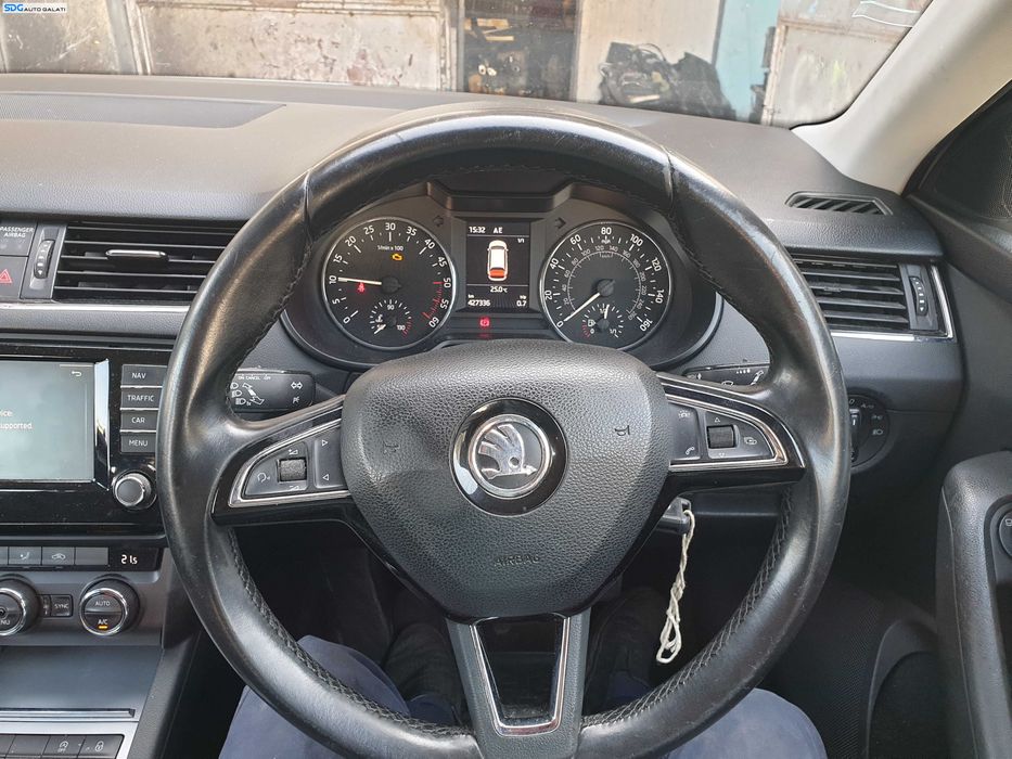 Volan 3 Spite cu Comenzi FARA Airbag cu Uzura Skoda Octavia 3 2013 - 2020 Cod 5E0064241 [K5844]