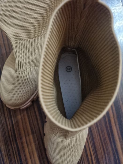 Papuci de femei, material elastic