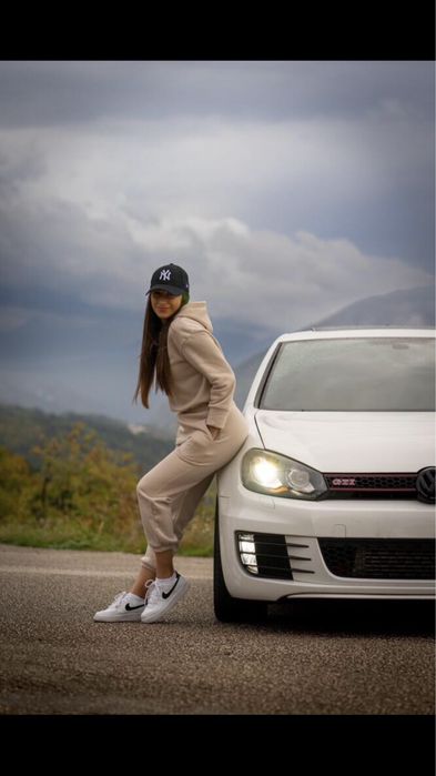 Нов дамски екип!!