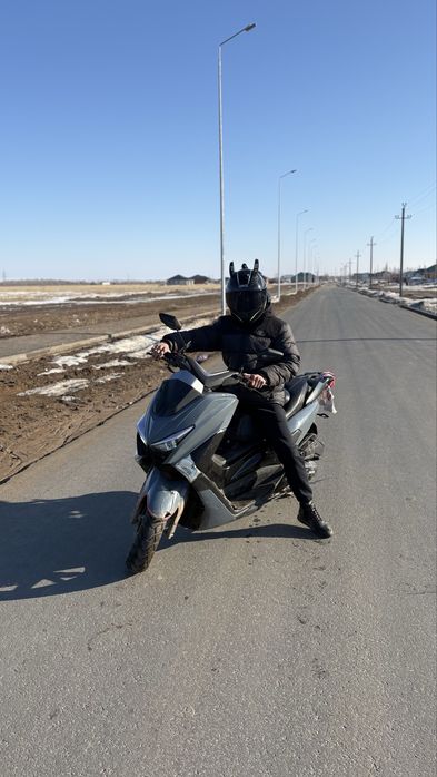 Скутер Мопед N max 180 сс