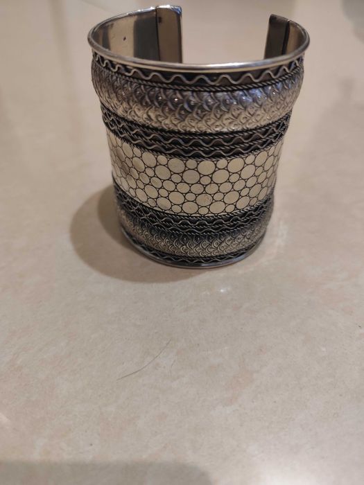 метална гривна в сребрист цвят "Bijou Brigitte"