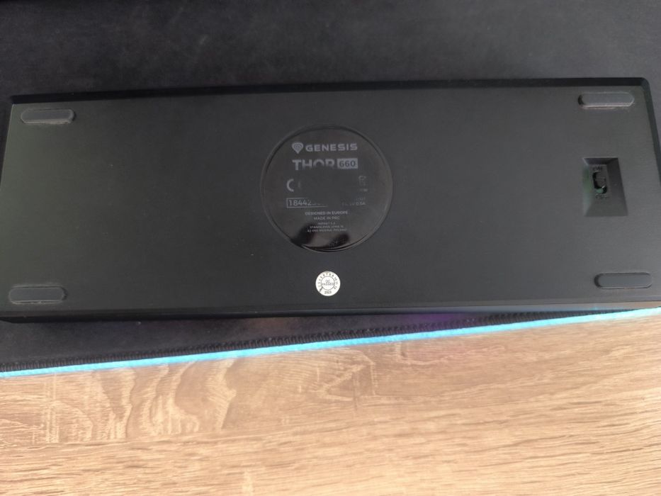 Продавам Клавиатура Genesis Thor 660 Без Жичен