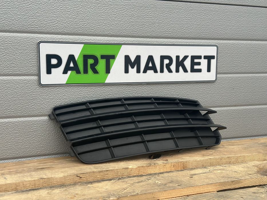 Дясна решетка AUDI A7 C7 4G8807682