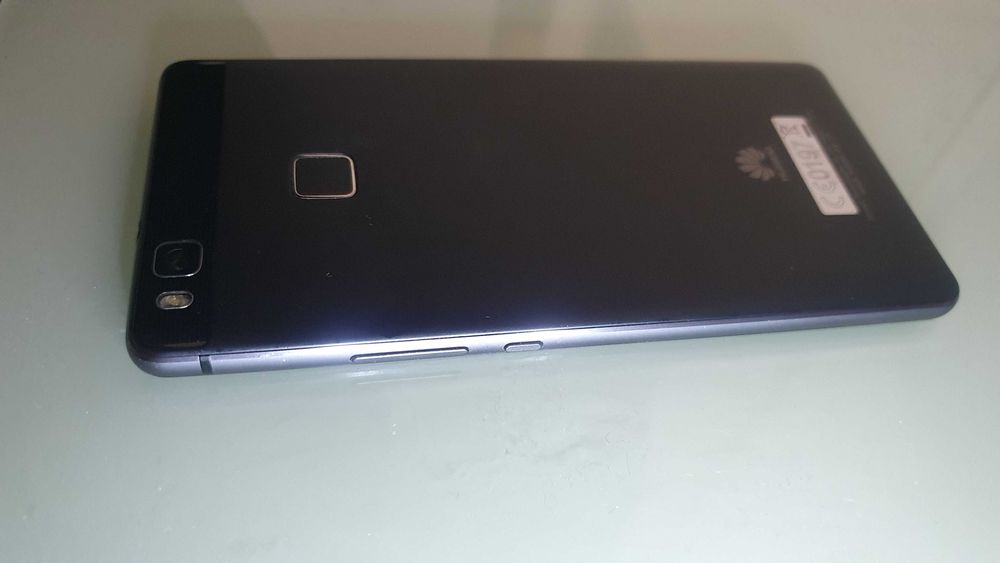 Безупречен HUAWEI P9 lite