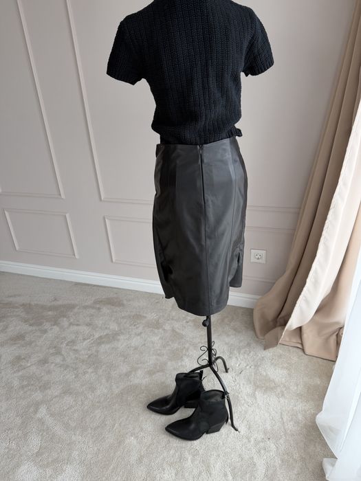 Кожена пола 2 бр. Черна и сива