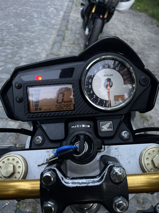 Honda PC36 Hornet 2006 întreținută exemplar