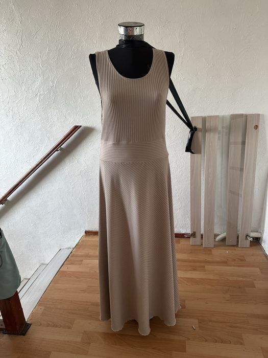 Вечерние платья.