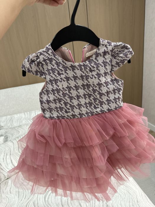 Продам розовое платье