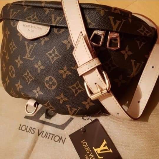 Borseta LV,super model, feronerie metalica inscriptionata, saculet