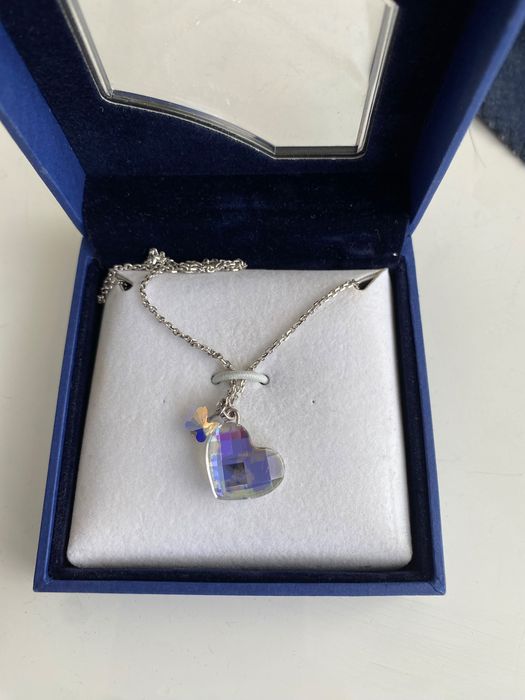 Swarovski колие сърце и пеперудка
