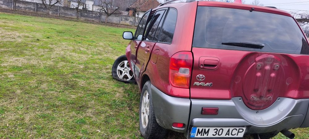 Vând Toyota RAV4 2003