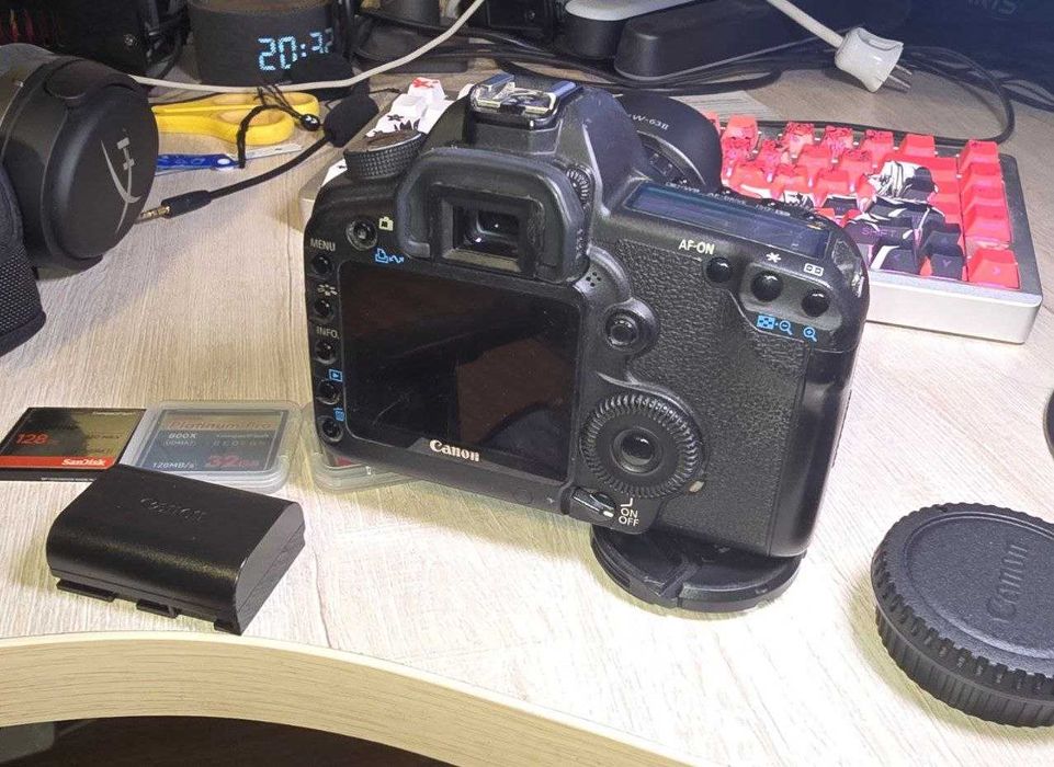 Canon EOS 5D Mark II + Canon EF 28-105 f/3.5-4.5 USM