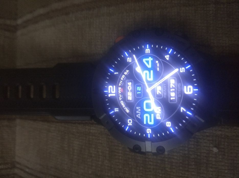 Срочно продам смарт чесы