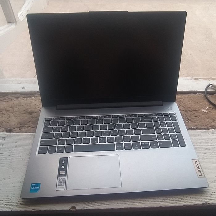 Lenovo. Ram8. 512gb. srochni sotiladi