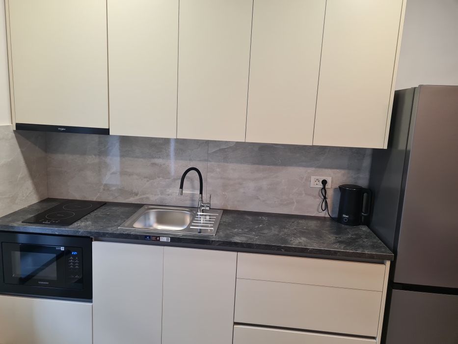 Inchiriez garsonieta tip studio