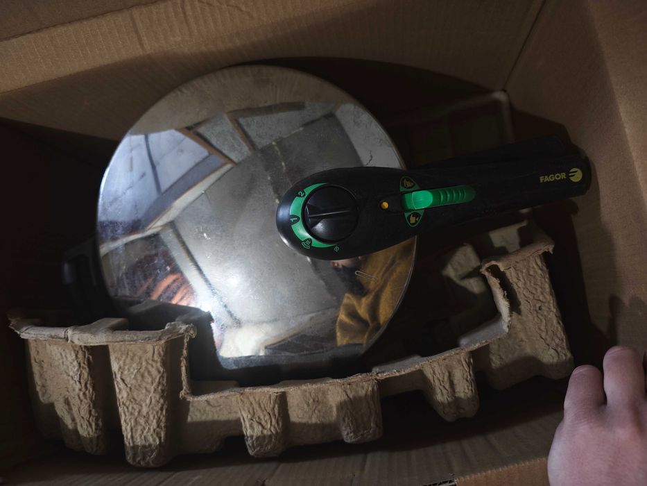 Тенджера под налягане