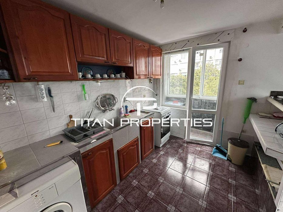 Дава се под наем Тристаен апартамент в Варна, Зимно кино Тракия - 100 кв.м за 562 € - Снимка #5