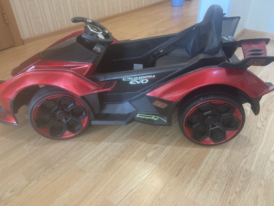 Продам детский автомобиль