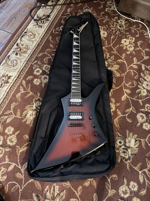Jackson Kelly JS32 T электрогитара + чехол