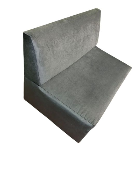 Vând canapea pentru 2 persoane din catifea gri