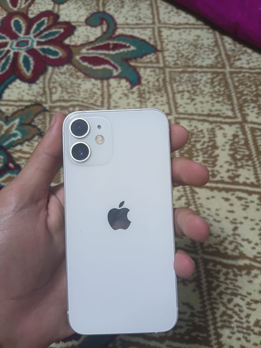 Айфон 12мини очень в хорошем состоянии