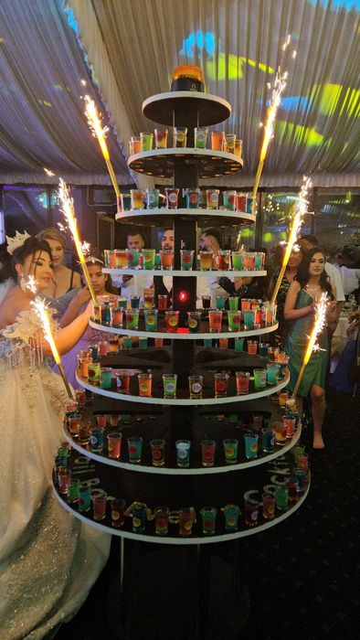 Cocktail bar Evelyn/Tort de 150-200Shot-uri.