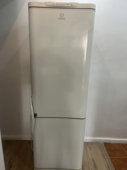 холодильник INDESIT