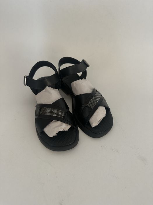 Sandale noi  comode si elegante