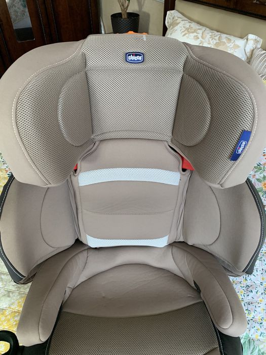 Автокресло детское Chicco (Range Rover Evoque и др.кроссоверы идеально