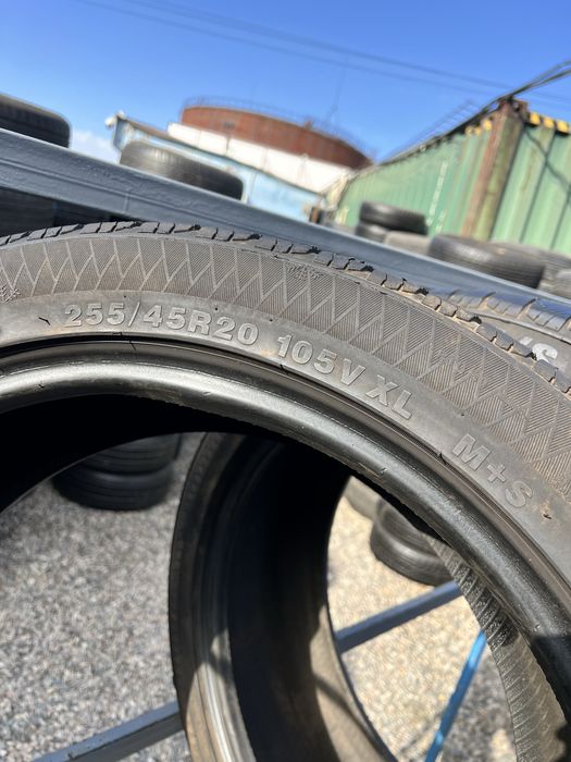 Пара 255/45/20 Привозные из Европы