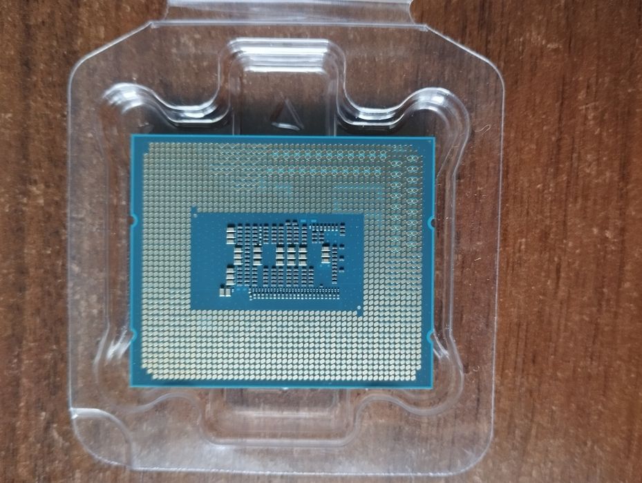 Intel core i5 12400
