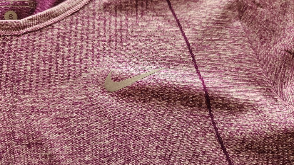 Нова Nike Dry Fit дамска тениска размер S