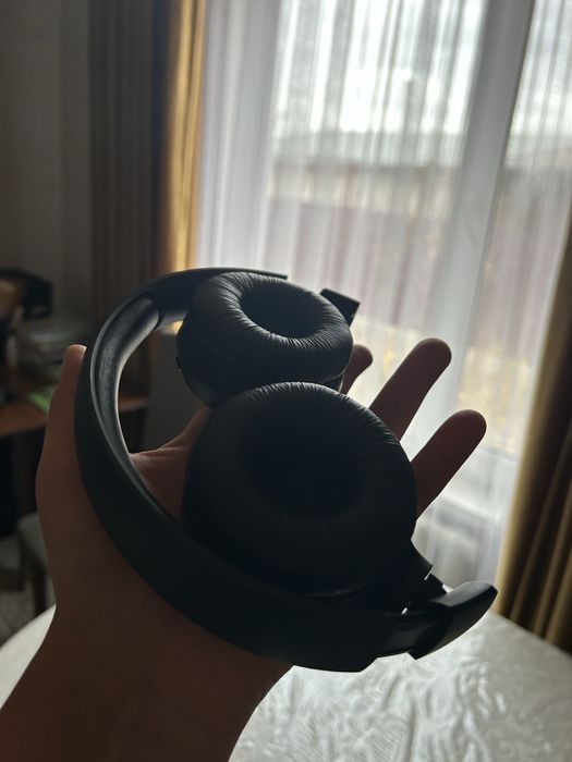 продам или обмен JBL TUNE 520 BT